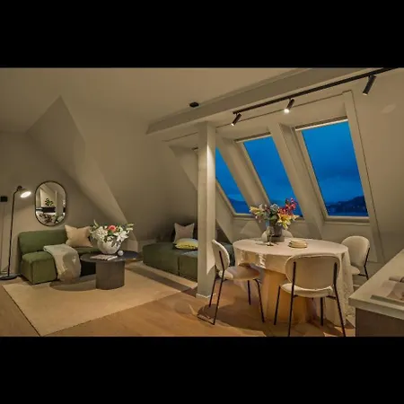 Апартаменти Nydelig Toppleilighet 70m2 Берген